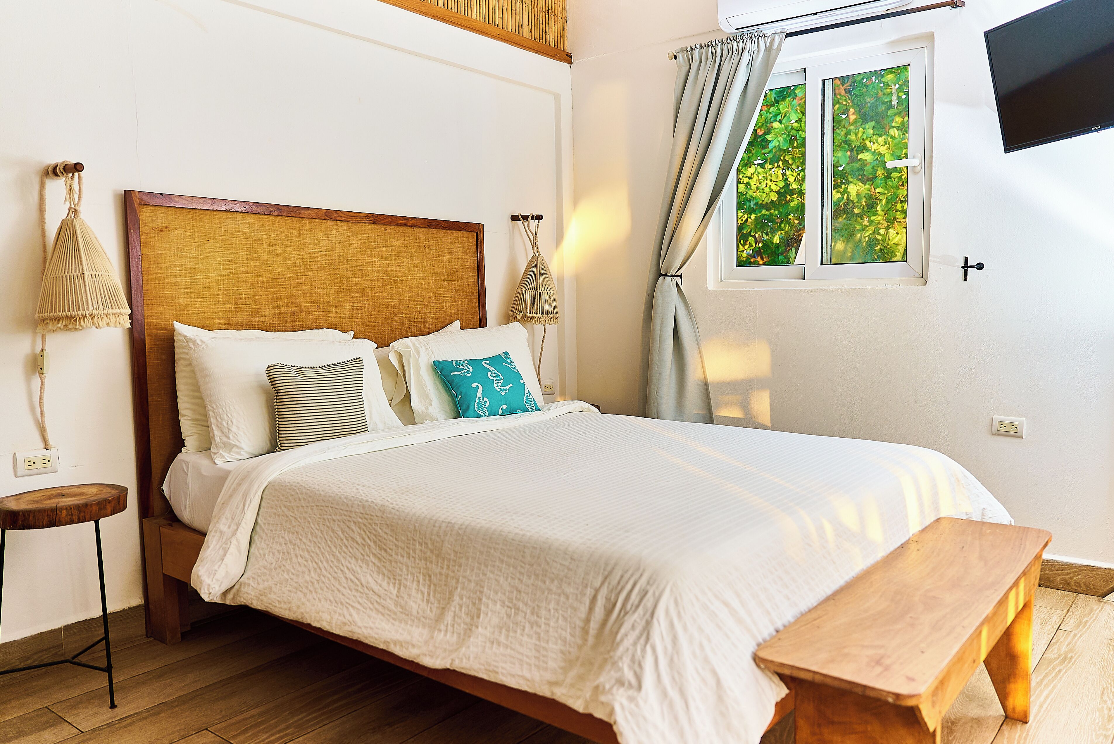 Deluxe-Doppelzimmer, Meerblick, Meerseite (B) | Verdunkelungsvorhänge, kostenloses WLAN, Bettwäsche