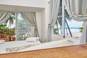 Dobbeltrom – deluxe, sjøutsikt, ved havkanten (A) | Blendingsgardiner, wi-fi (inkludert) og sengetøy