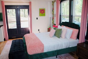 3 bedrooms, desk, iron/ironing board, WiFi