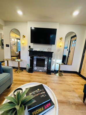 Smart TV, fireplace, computer monitors