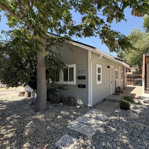 Cozy Cottage Downtown Paso Robles.  Centrally located.