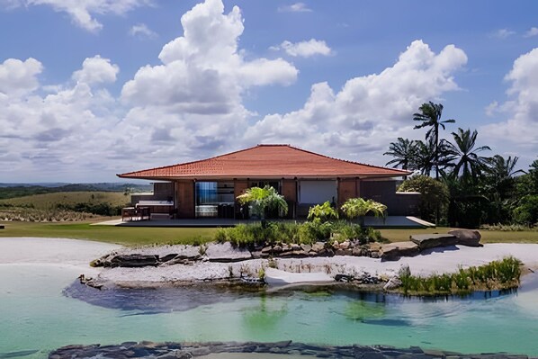 Basic Chalet | Exterior