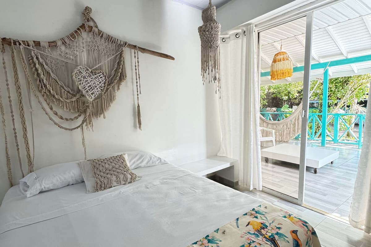 Kamar Double Basic | Seprai premium, Wi-Fi gratis, dan seprai linen