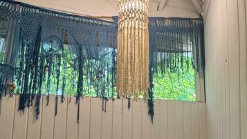 Ropa de cama de alta calidad, wifi gratis y ropa de cama