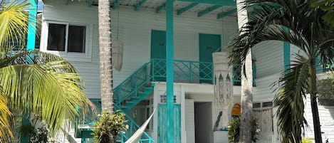 Télévision à écran plat