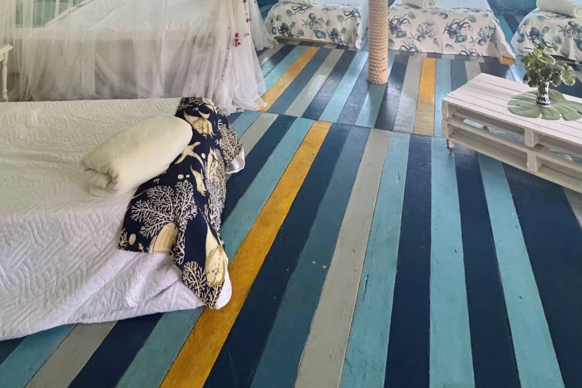 Design-Ferienhütte | 1 Schlafzimmer, hochwertige Bettwaren, kostenloses WLAN, Bettwäsche