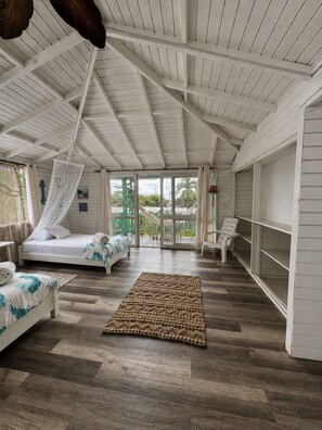 Suite, Balcony, Garden View | Premium bedding, free WiFi, bed sheets