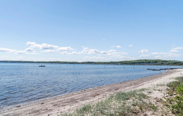 Tæt på stranden, fiskeri