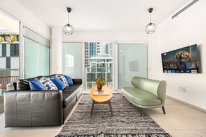 Smart TV - Lapin Luxury Apartment By Nimizz (Tel Aviv-Yafo)