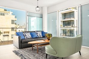 Smart TV - Lapin Luxury Apartment By Nimizz (Tel Aviv-Yafo)