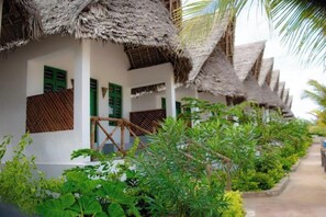 Exterior - Jabali Bungalows Lodge [Room 6] (Zanzibar)