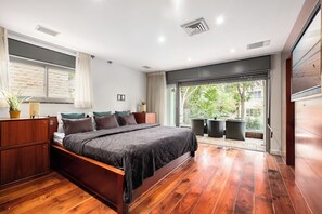 5 Schlafzimmer, Schreibtisch, kostenloses WLAN, Bettwäsche