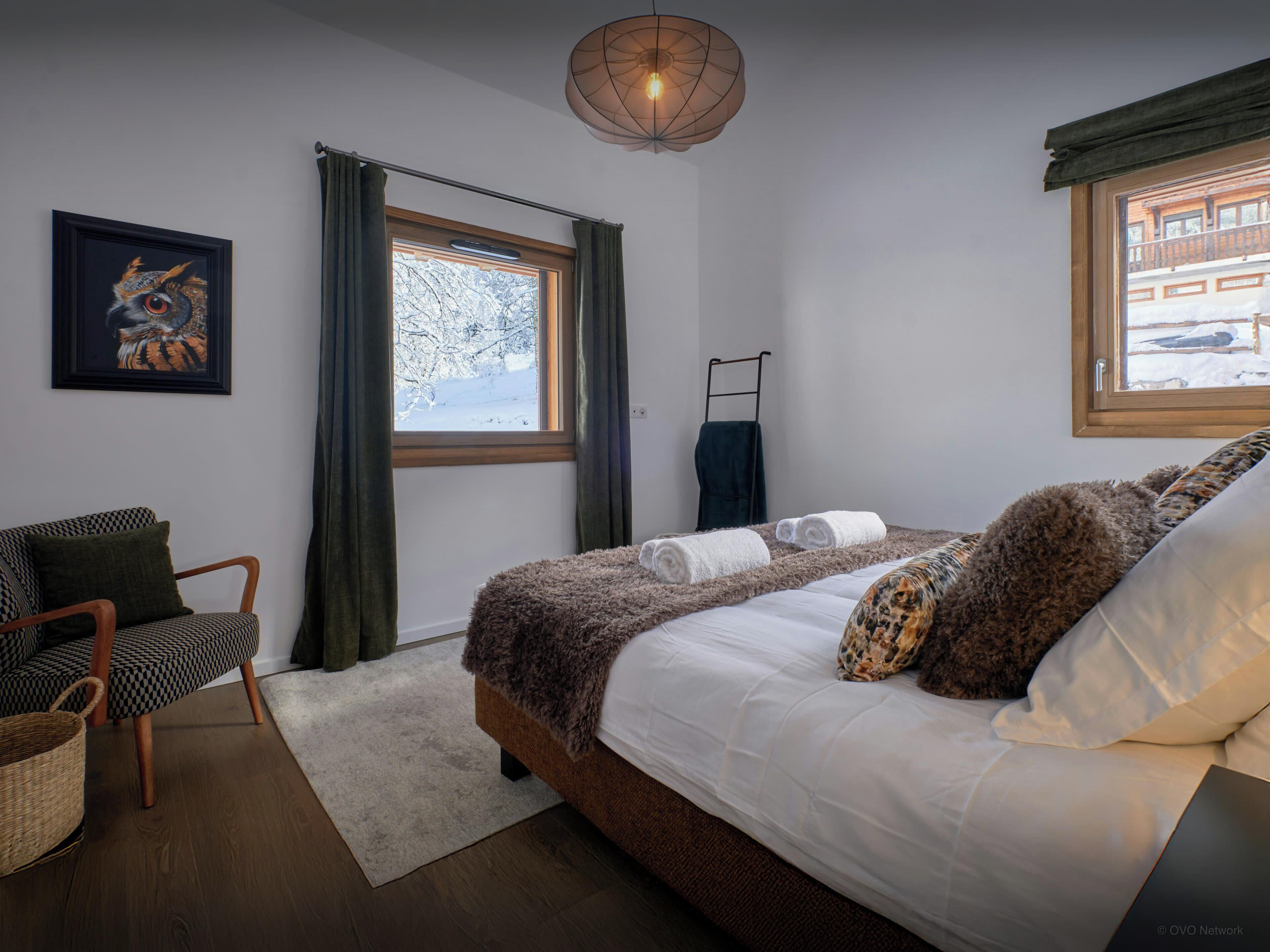 4 habitaciones, tabla de planchar con plancha, wifi y ropa de cama 