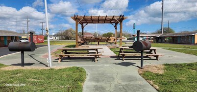 Gulfway Motel By OYO Near Airport I 37