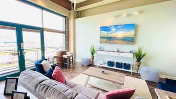 Älytelevisio, videopelejä, työhuone