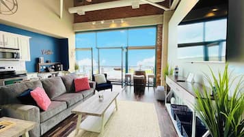 Älytelevisio, videopelejä, työhuone