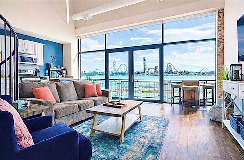 Downtown Walk To Everything! Amazing Water Views!