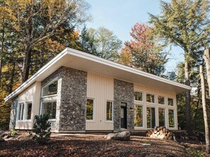 Exterior - Nature & Confort: 3-bedroom cottage near Tremblant (Mont-Tremblant)