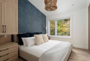 3 bedrooms, iron/ironing board, travel crib, WiFi