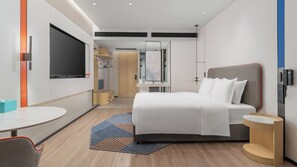 Daunenbettdecken, Schreibtisch, Verdunkelungsvorhänge