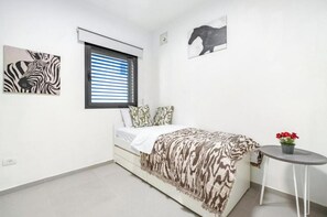 2 habitaciones, escritorio, wifi gratis y ropa de cama 