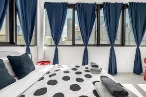 4 bedrooms, desk, free WiFi, bed sheets - Jaccuzi Montefiore Luxury Apartment By Nimizz (Tel Aviv)