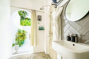 Bathroom shower - Amanzohi Siargao (General Luna)