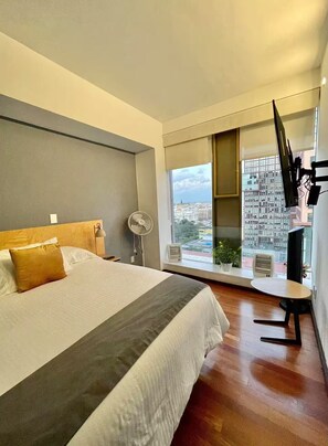 5 dormitorios, tabla de planchar con plancha, wifi y ropa de cama