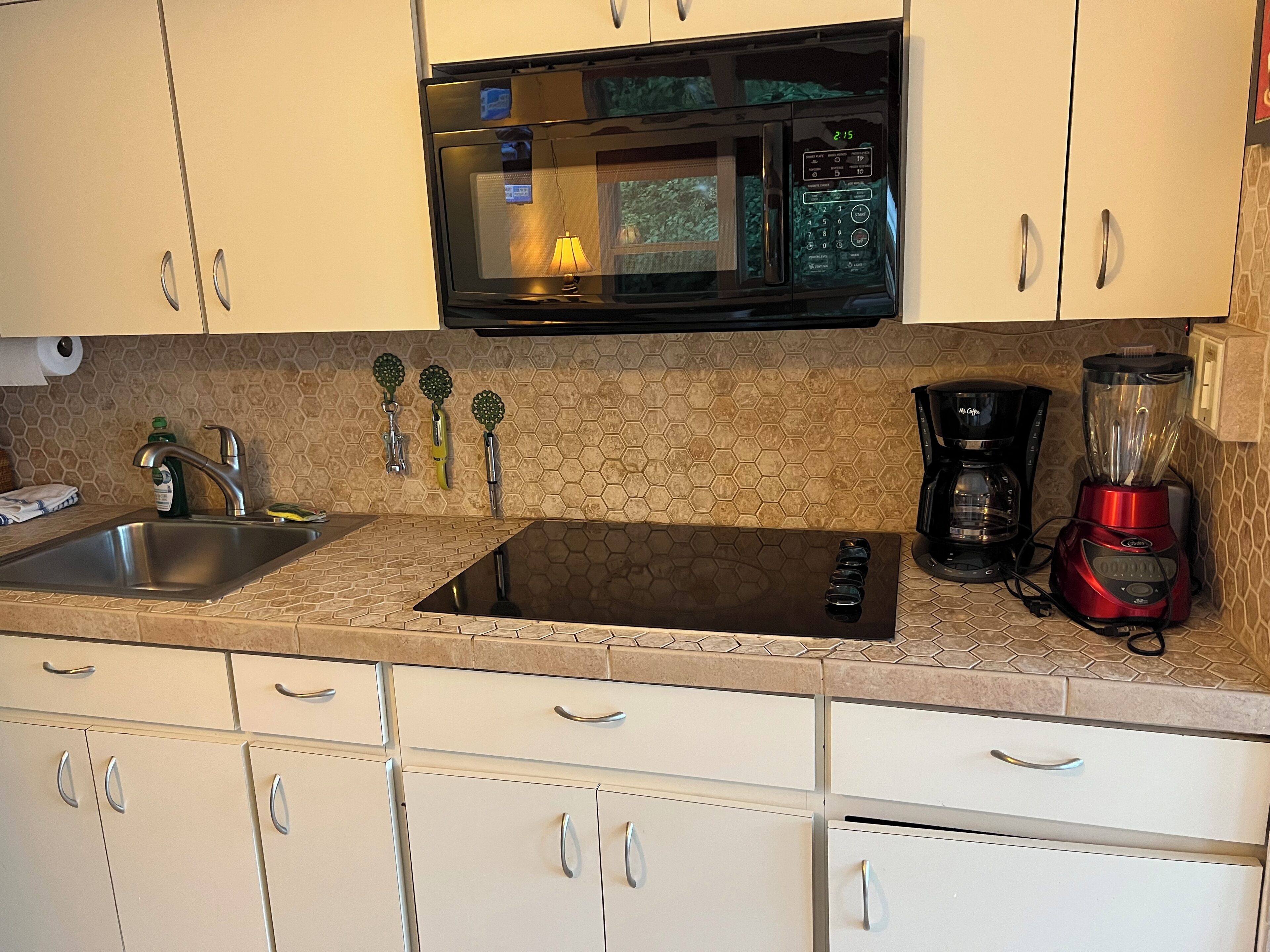 雪櫃、微波爐、爐具、洗碗機