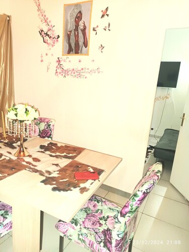Secure air-conditioned T3 apartment in town center with view - very quiet area