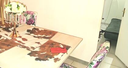 Secure air-conditioned T3 apartment in town center with view - very quiet area