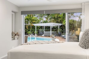 Pool - Luxury Mooloolaba Retreat with Spa and Pool (Mooloolaba)
