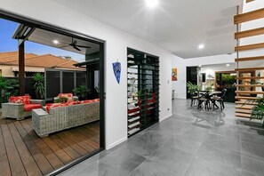 Outdoor dining - Modern Luxury Pool Oasis (Minyama)