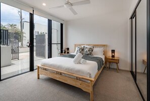 1 bedroom, WiFi, bed sheets - Coolum Gem with BBQ and Stunning Pool (Coolum Beach)