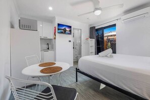 WiFi - Cosy Hideaway Studio ~ Close to Everything (Minyama)