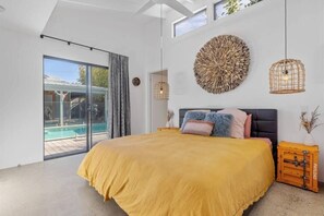 5 quartos, berço de viagem, Wi-Fi, roupa de cama