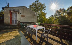 屋外ダイニングエリア