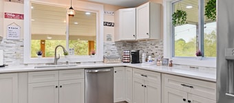 3 Bed Family Getaway- Hot Tub-Fire Pit-Pool Table
No Pet Fees