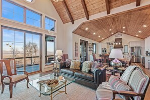 智能電視、壁爐