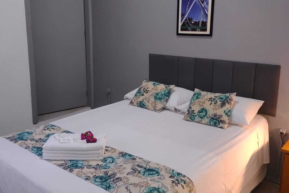 Classic Double Room, Non Smoking, Air conditioning | Minibar, WiFi (free), bed sheets