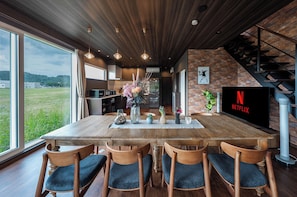In-room dining - THE HORIZON RESIDENCE (Makubetsu)