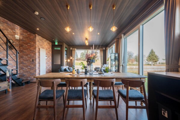 Spiseområde på rommet