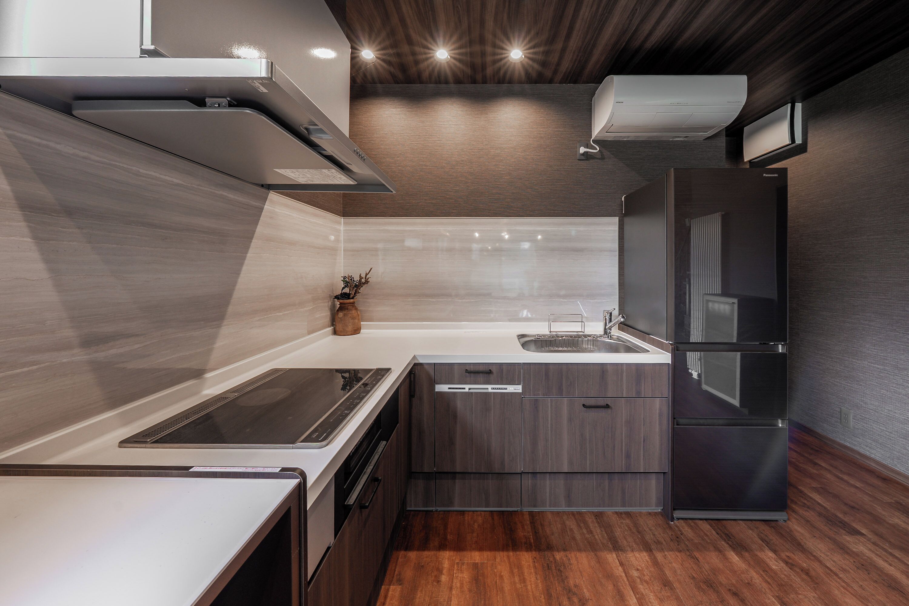 Fridge, microwave, stovetop, toaster