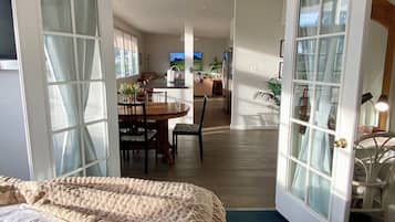 3 quartos, Wi-Fi de cortesia, roupa de cama