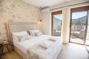 3 soverom, safe på rommet, strykejern/-brett og reiseseng for barn