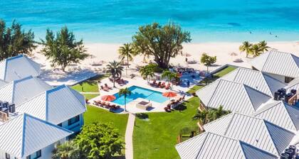 3-Bedroom Oceanview Condo + Pool Directly on Seven Mile Beach