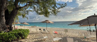 3-Bedroom Oceanview Condo + Pool Directly on Seven Mile Beach