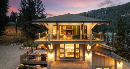 MTNLUX Fire Tower Big Sky Near YNP border with Hot Tub, Sauna Fitness/Game Room.