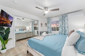 5 bedrooms, iron/ironing board, WiFi, bed sheets