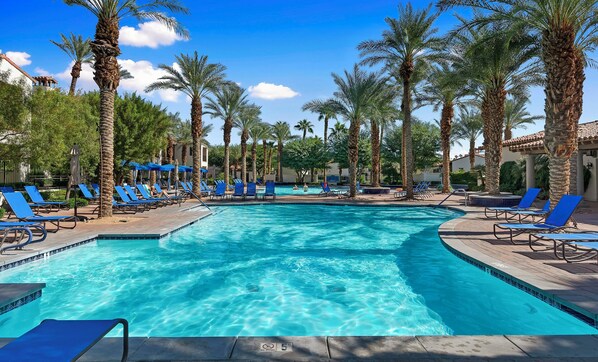 Beheizter Pool